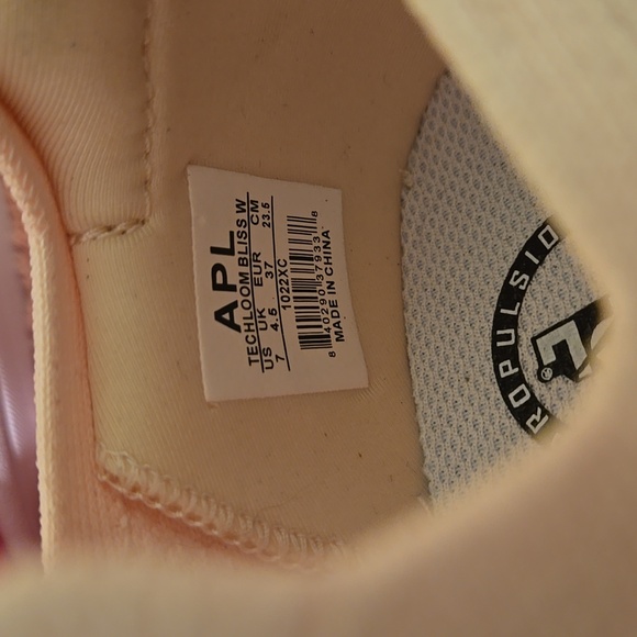 APL Women\'s Cream and Pink Slip-On Sneakers, New, Size 7